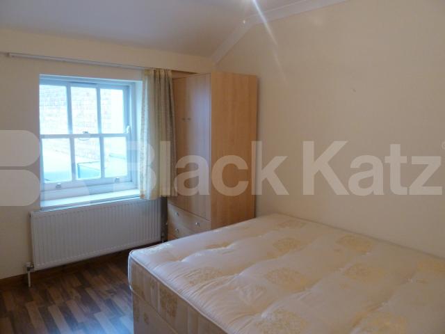 			NEW INSTRUCTION , 1 Bedroom, 1 bath, 1 reception Flat			 OLD STREET EC1V 9BD, OLD STREET  